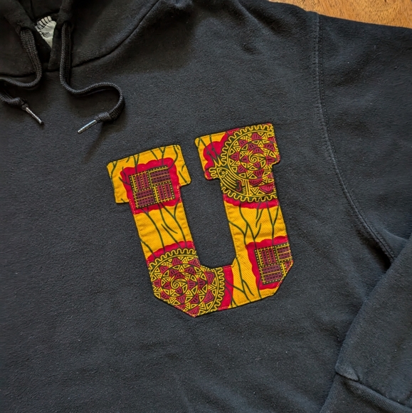 Vintage 90's University Patch Hooded Sweatshirt (XL) - Picture 3 of 6